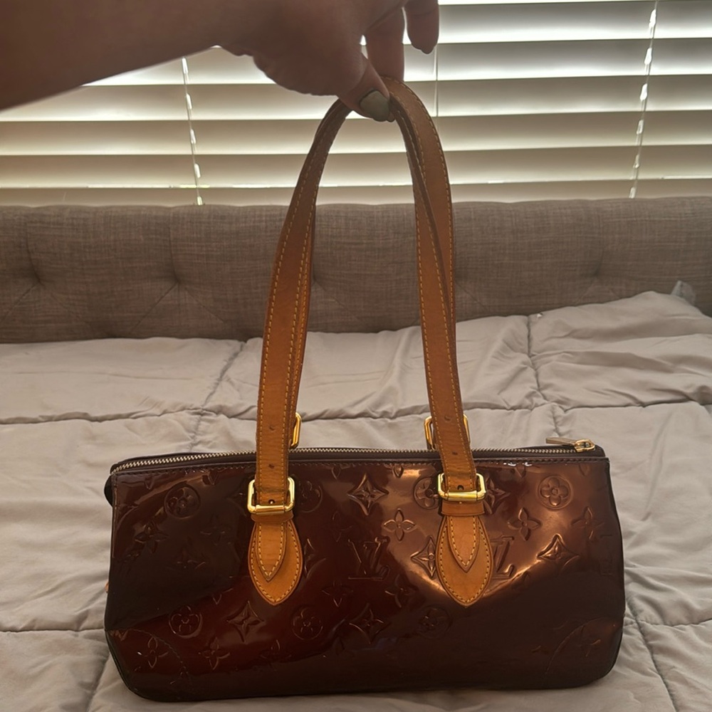 Authentic Louis Vuitton Mono Vernis Rosewood Avenue- Amarante